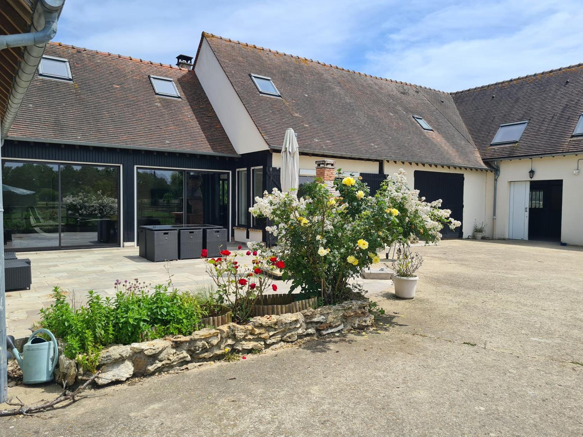 Chambre Au Calme Et Une Chambre Supplementaire A Partir De La 3Eme Personne Le Perray-en-Yvelines Exterior photo
